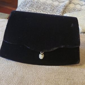 Clutch fancy black purse with jeweled button grea